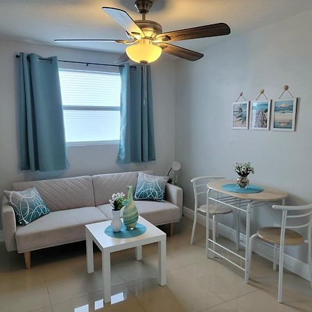 C & Y Guesthouse West Chase エクステリア 写真