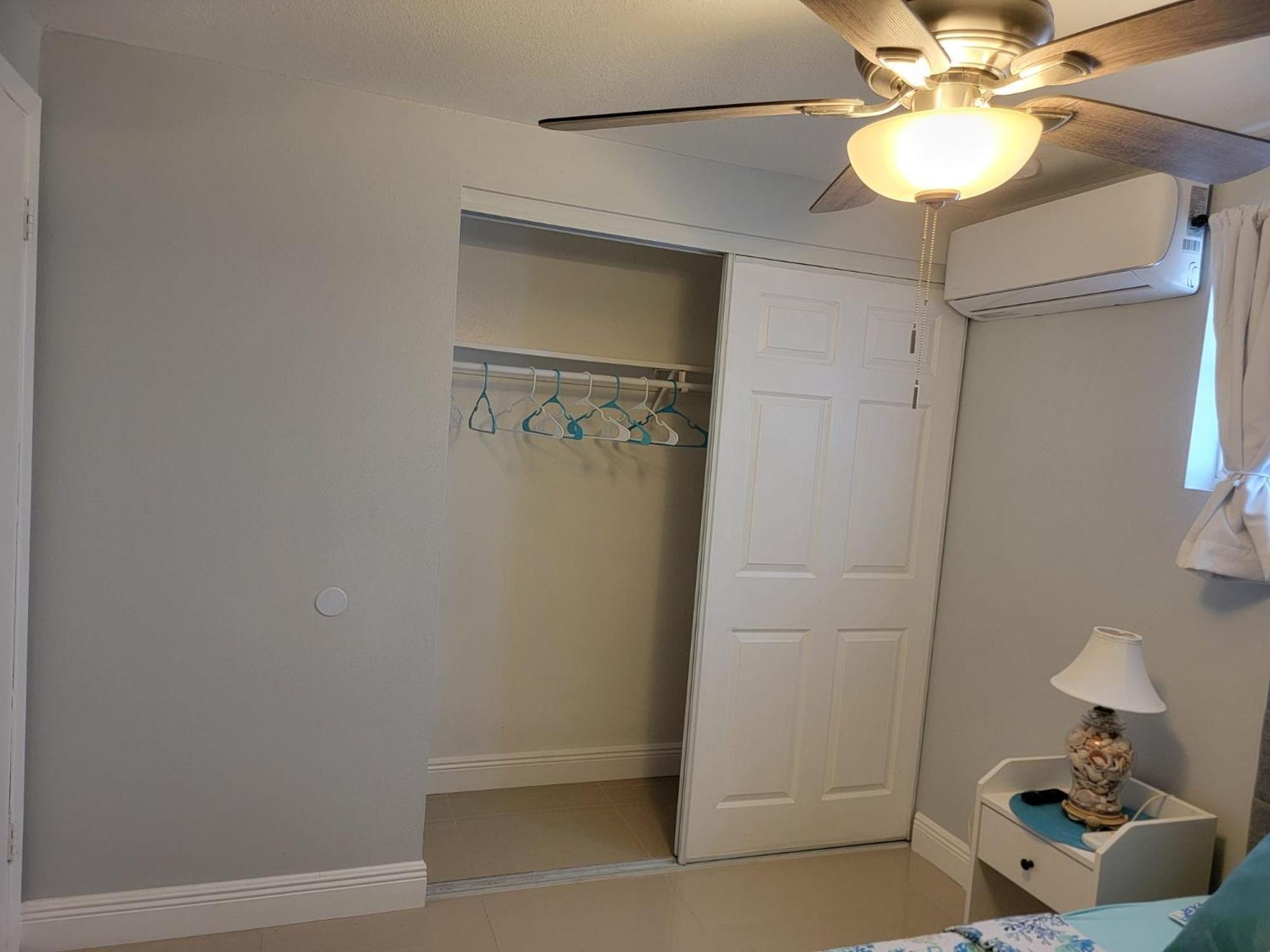 C & Y Guesthouse West Chase エクステリア 写真