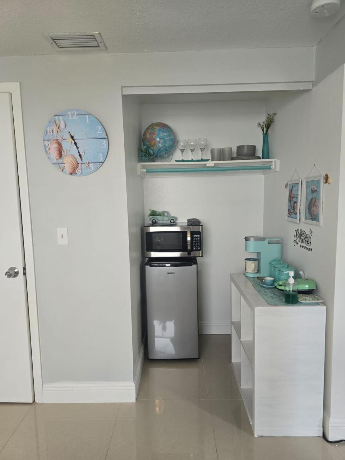 C & Y Guesthouse West Chase エクステリア 写真